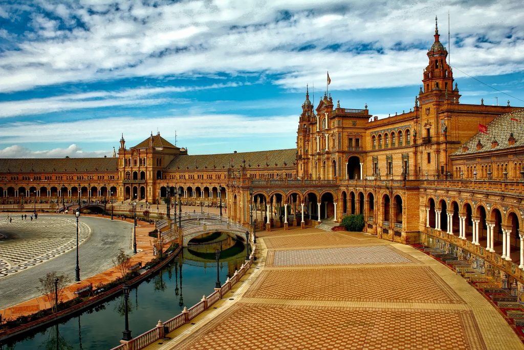 Universitas Spanyol Teratas Untuk Belajar di Luar Negeri